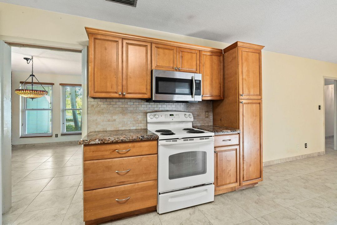 待售: $659,000 (3 贝兹, 2 浴室, 1939 平方英尺)