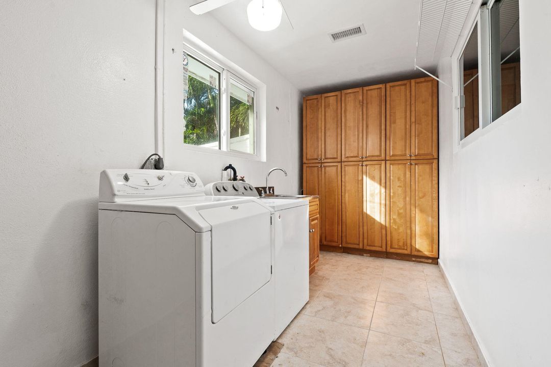 待售: $659,000 (3 贝兹, 2 浴室, 1939 平方英尺)