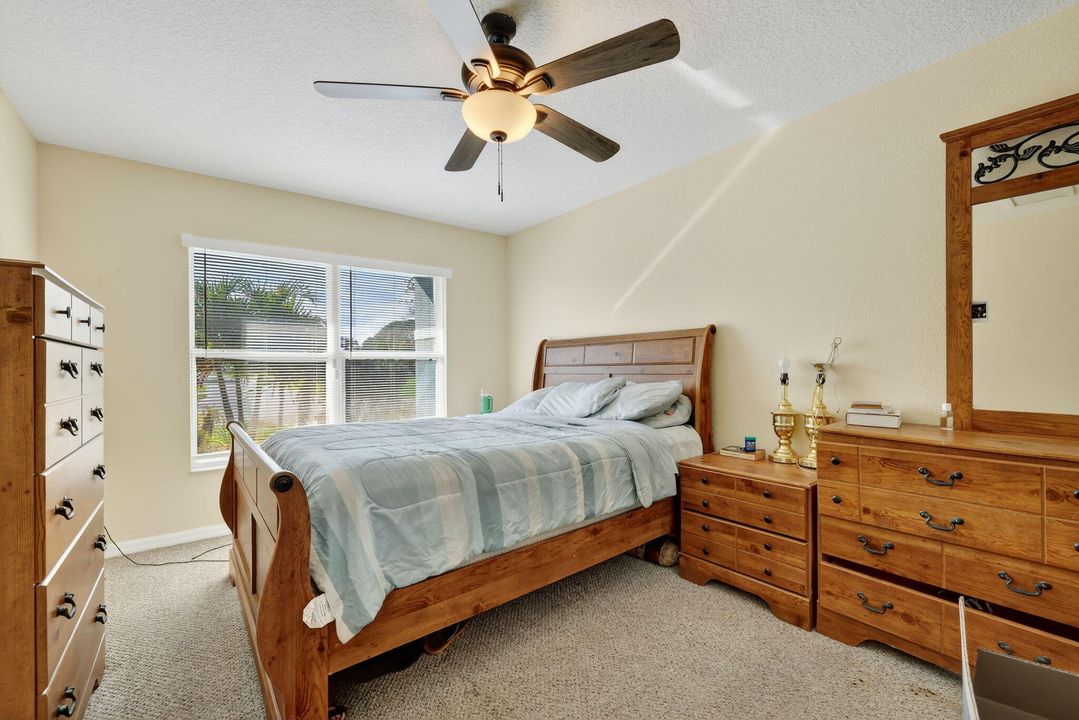 На продажу: $405,000 (4 спален, 2 ванн, 2223 Квадратных фут)