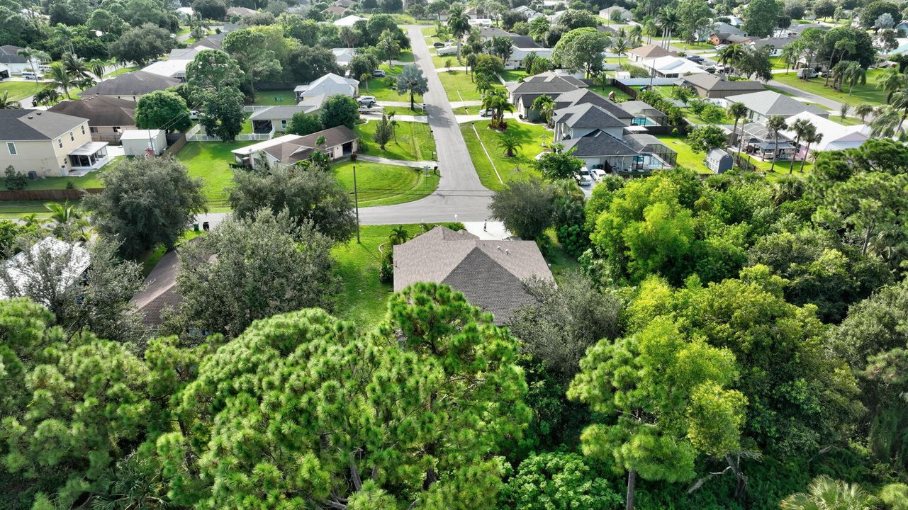 На продажу: $405,000 (4 спален, 2 ванн, 2223 Квадратных фут)