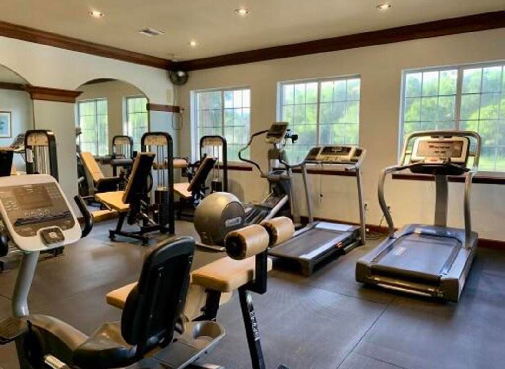 For Rent: $2,300 (2 beds, 2 baths, 1163 Square Feet)