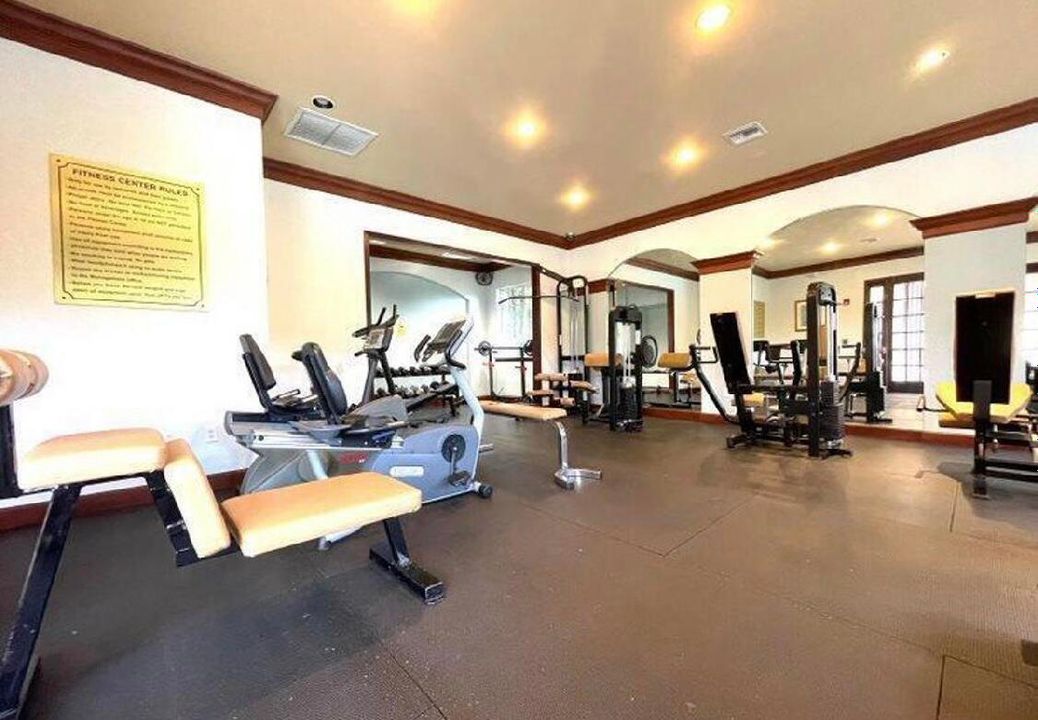 For Rent: $2,300 (2 beds, 2 baths, 1163 Square Feet)