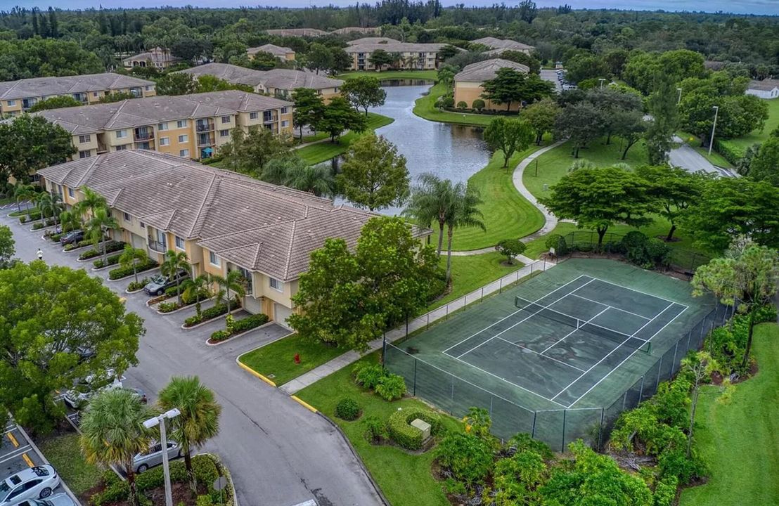 For Rent: $2,300 (2 beds, 2 baths, 1163 Square Feet)