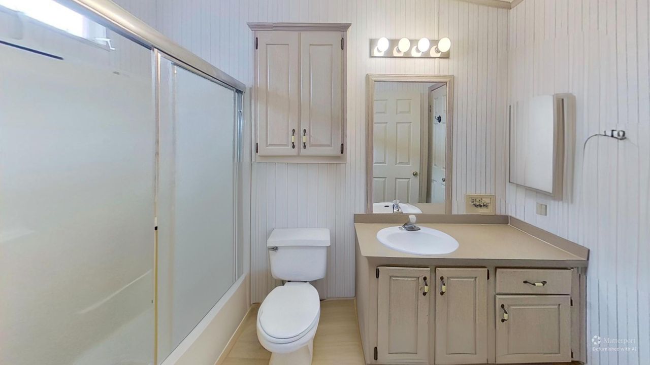 For Sale: $489,000 (2 beds, 1 baths, 912 Square Feet)