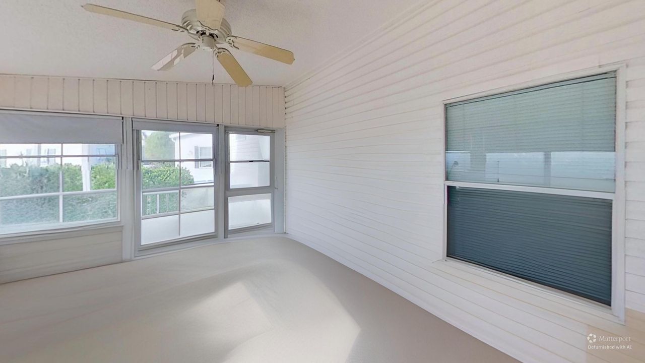 For Sale: $489,000 (2 beds, 1 baths, 912 Square Feet)