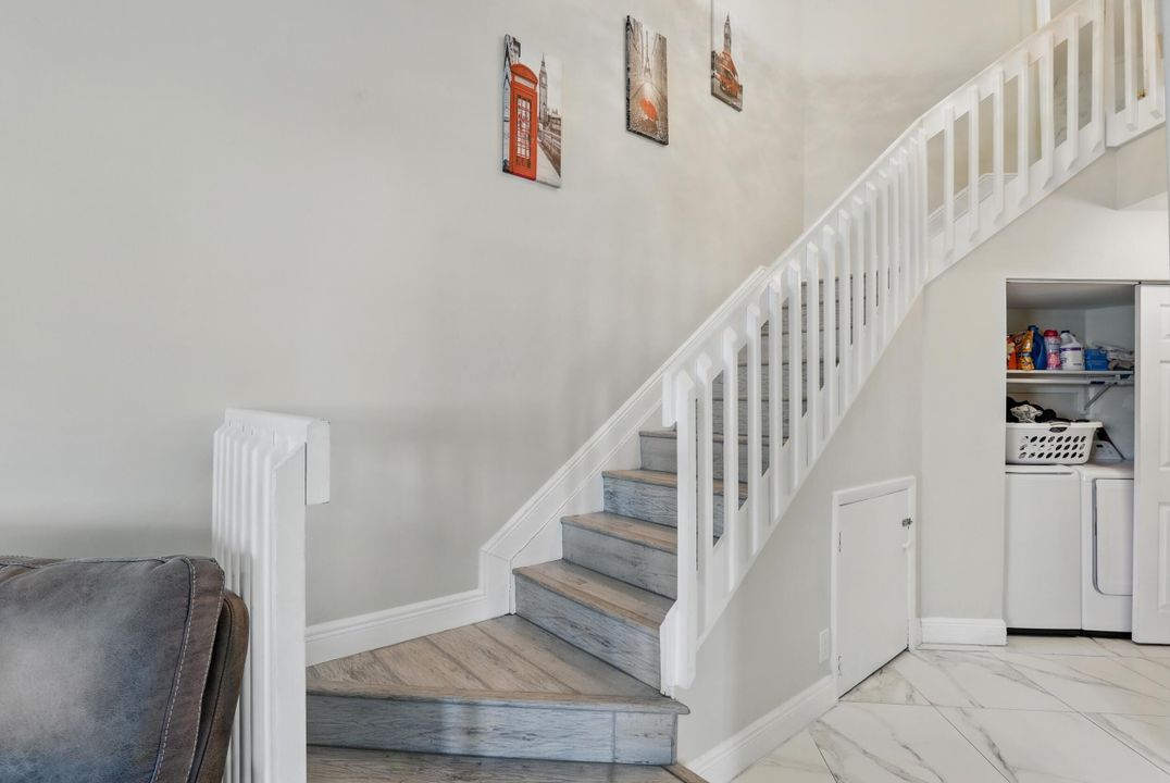 En Venta: $360,000 (3 camas, 2 baños, 1683 Pies cuadrados)