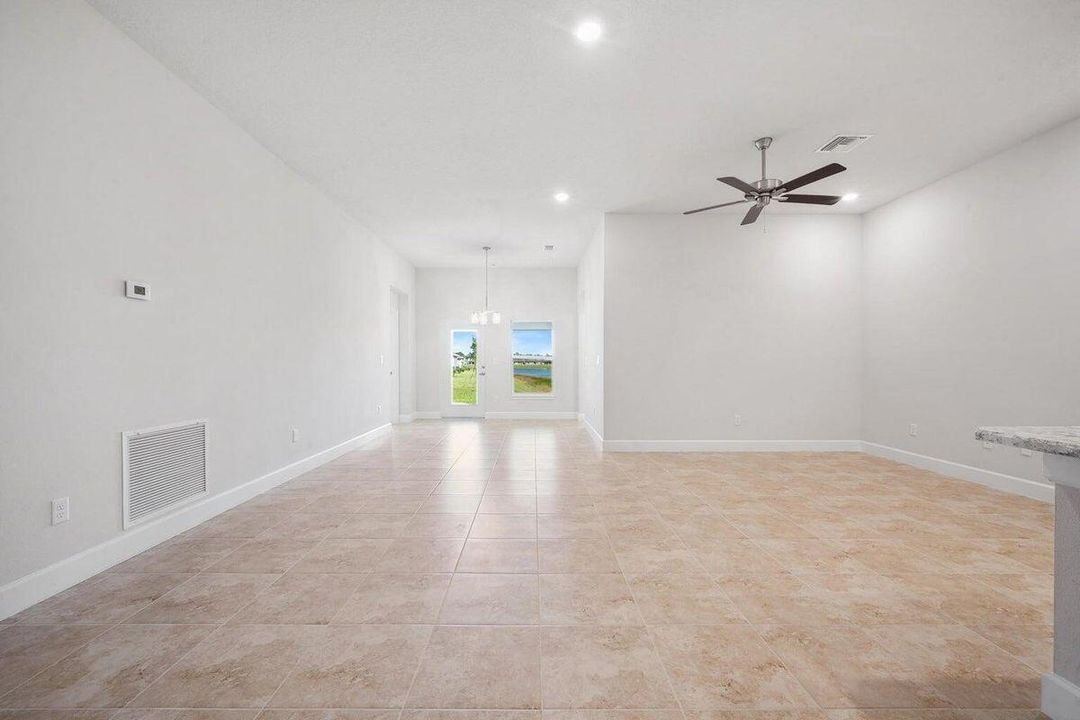 На продажу: $339,772 (3 спален, 2 ванн, 1300.8 Квадратных фут)