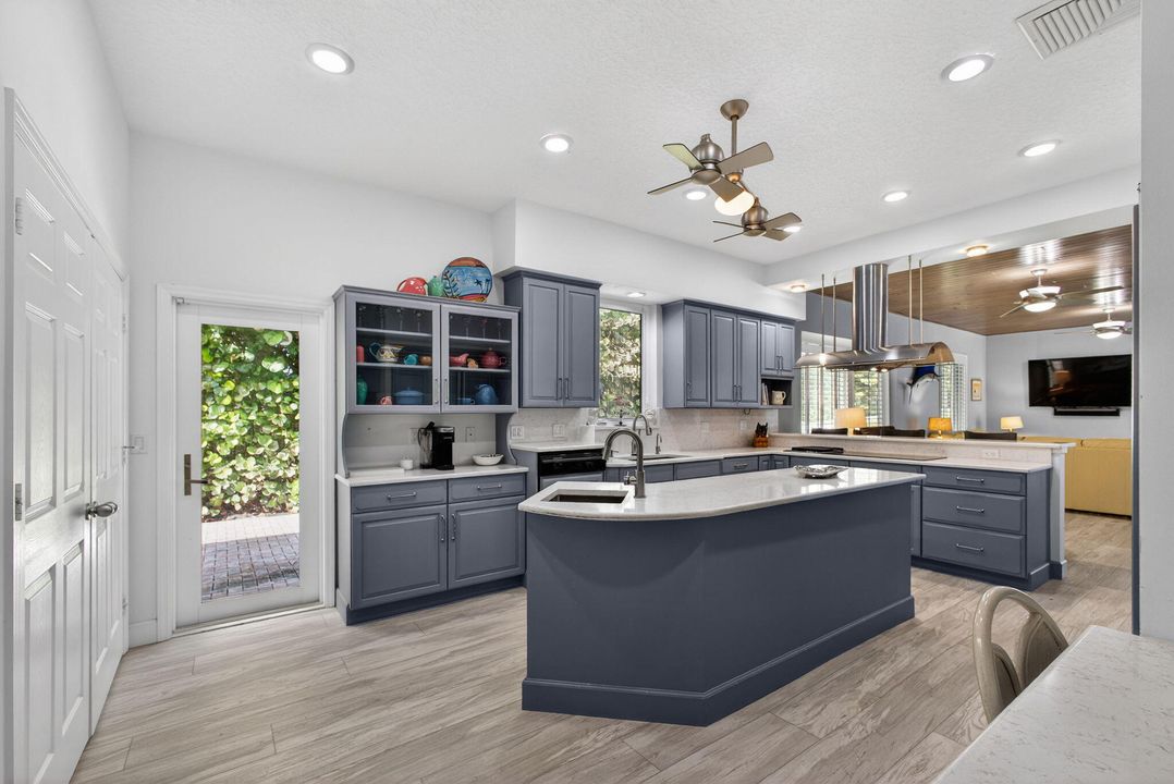 For Sale: $8,300,000 (4 beds, 5 baths, 3434 Square Feet)