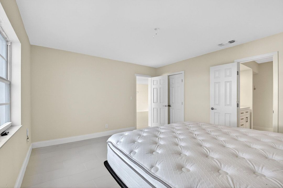 For Sale: $500,000 (1 beds, 1 baths, 1013 Square Feet)