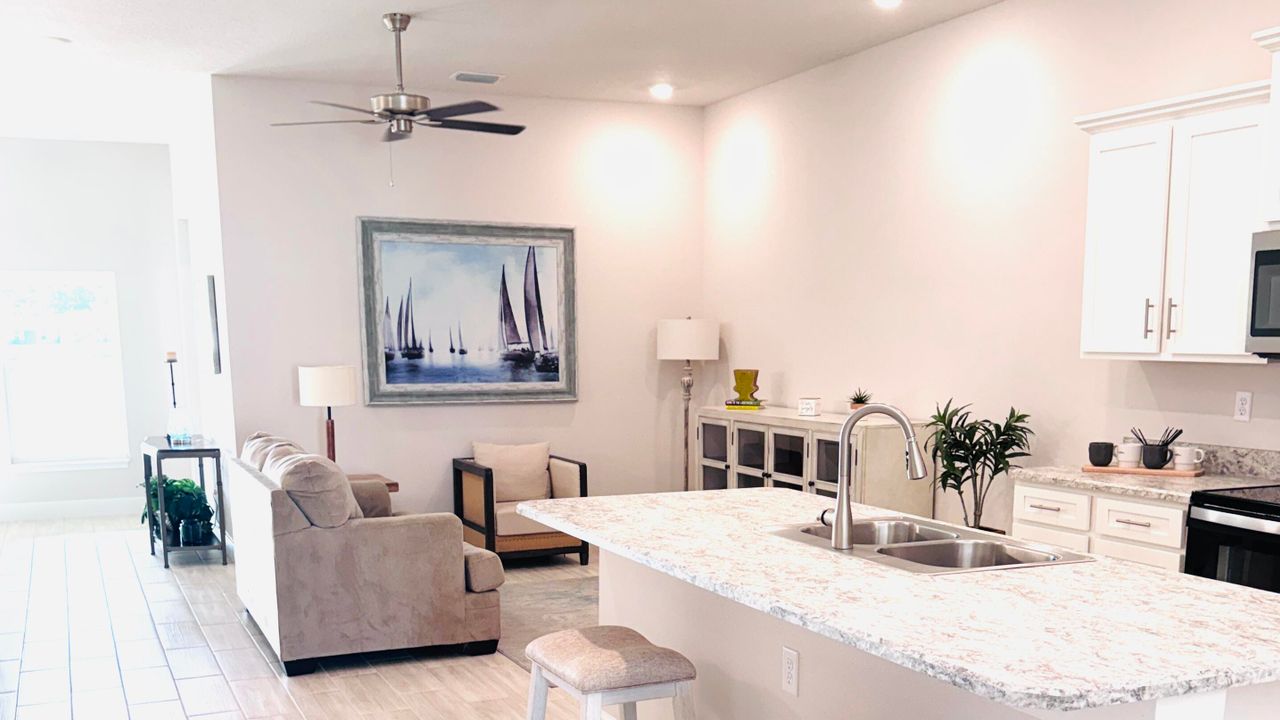 На продажу: $339,772 (3 спален, 2 ванн, 1300.8 Квадратных фут)