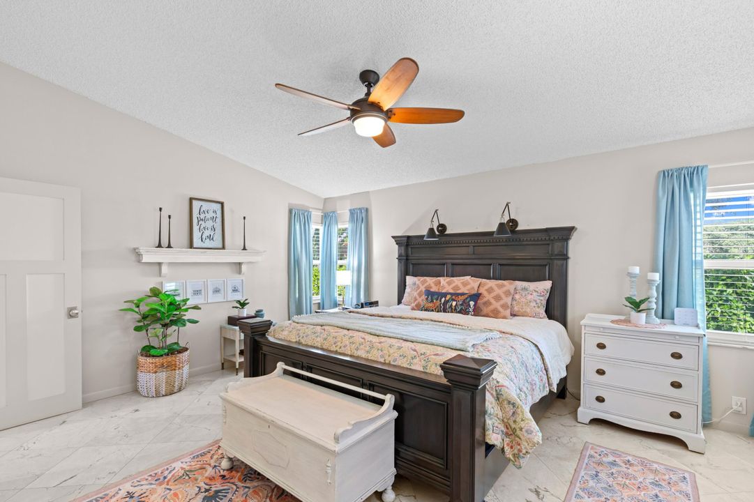 En Venta: $479,000 (3 camas, 2 baños, 2104 Pies cuadrados)