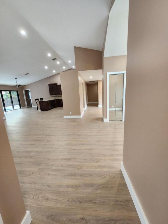 На продажу: $749,900 (3 спален, 2 ванн, 2003 Квадратных фут)