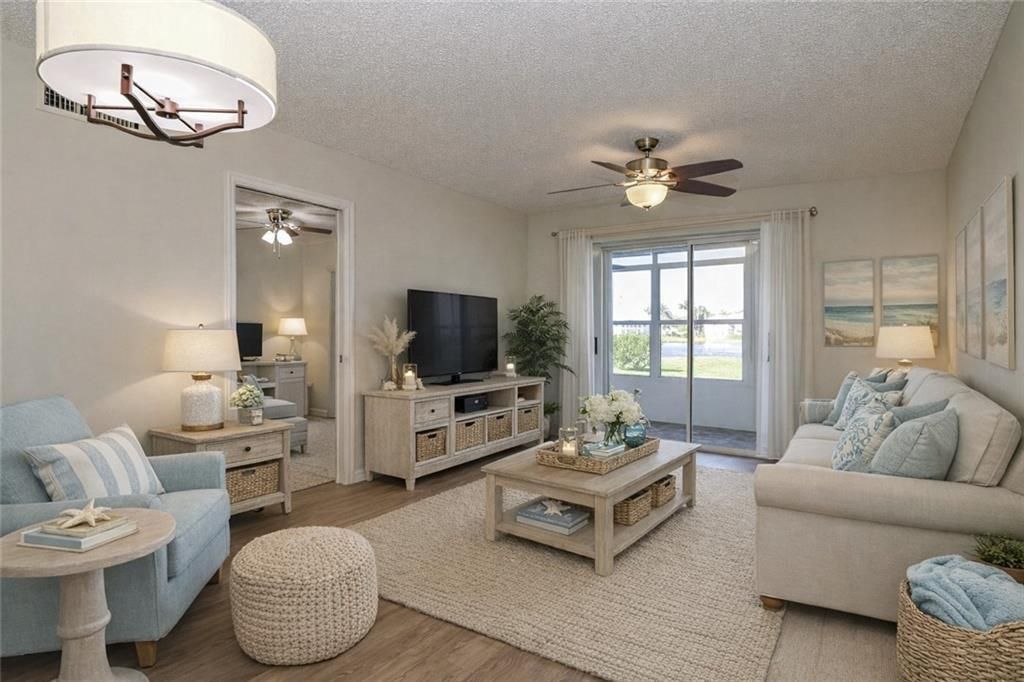 待售: $205,000 (2 贝兹, 2 浴室, 913 平方英尺)