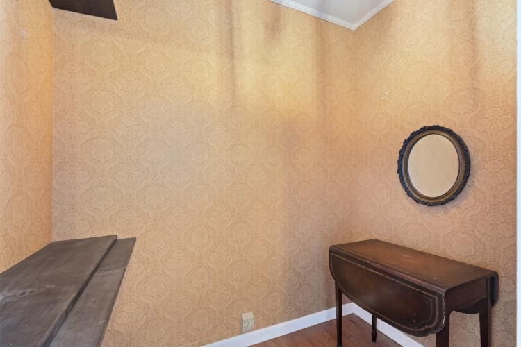 出租: $4,624 (3 贝兹, 2 浴室, 1492 平方英尺)