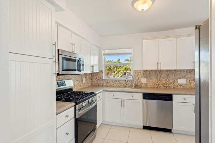 出租: $4,624 (3 贝兹, 2 浴室, 1492 平方英尺)