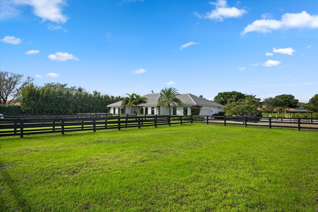 For Sale: $4,000,000 (4 beds, 3 baths, 3114 Square Feet)