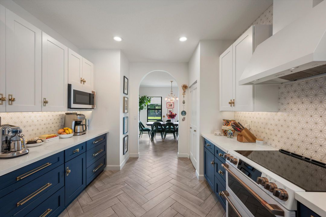 For Sale: $4,000,000 (4 beds, 3 baths, 3114 Square Feet)