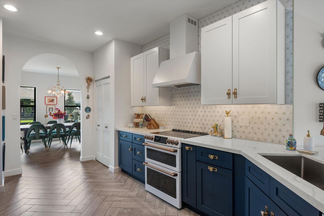 For Sale: $4,000,000 (4 beds, 3 baths, 3114 Square Feet)