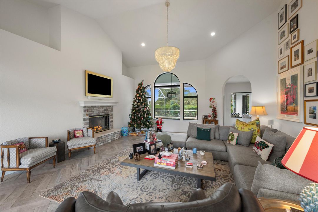 For Sale: $4,000,000 (4 beds, 3 baths, 3114 Square Feet)