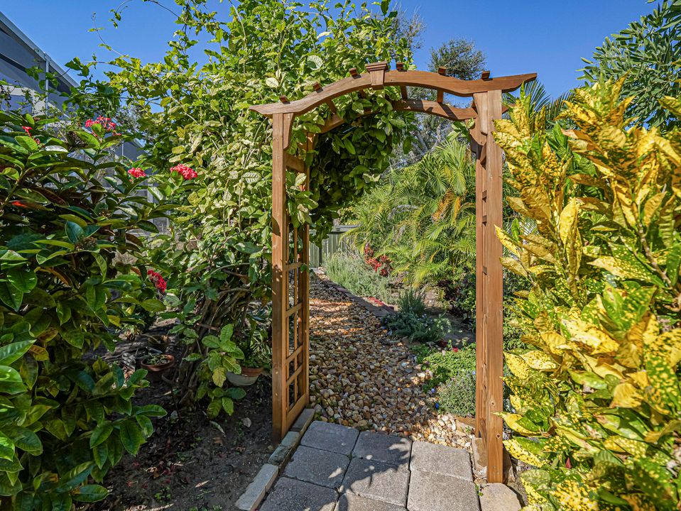 На продажу: $1,095,000 (3 спален, 2 ванн, 1529 Квадратных фут)