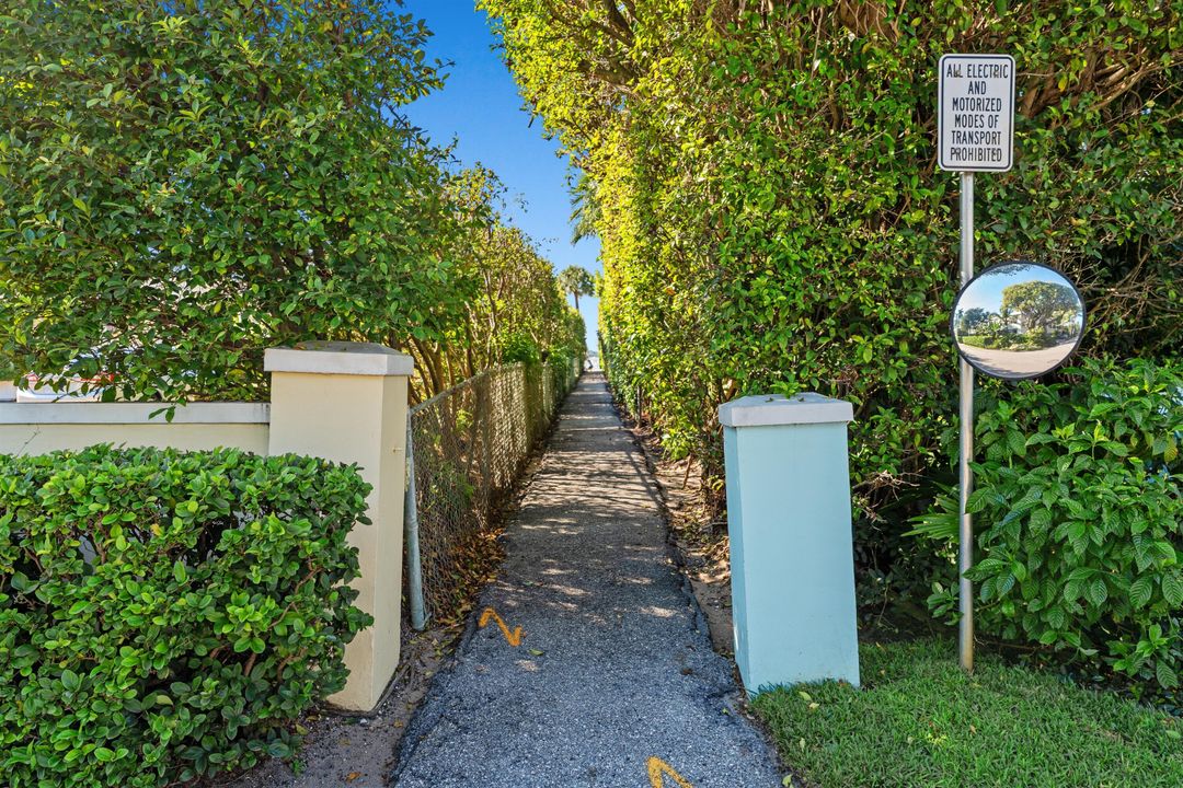 For Sale: $6,900,000 (4 beds, 3 baths, 2782 Square Feet)