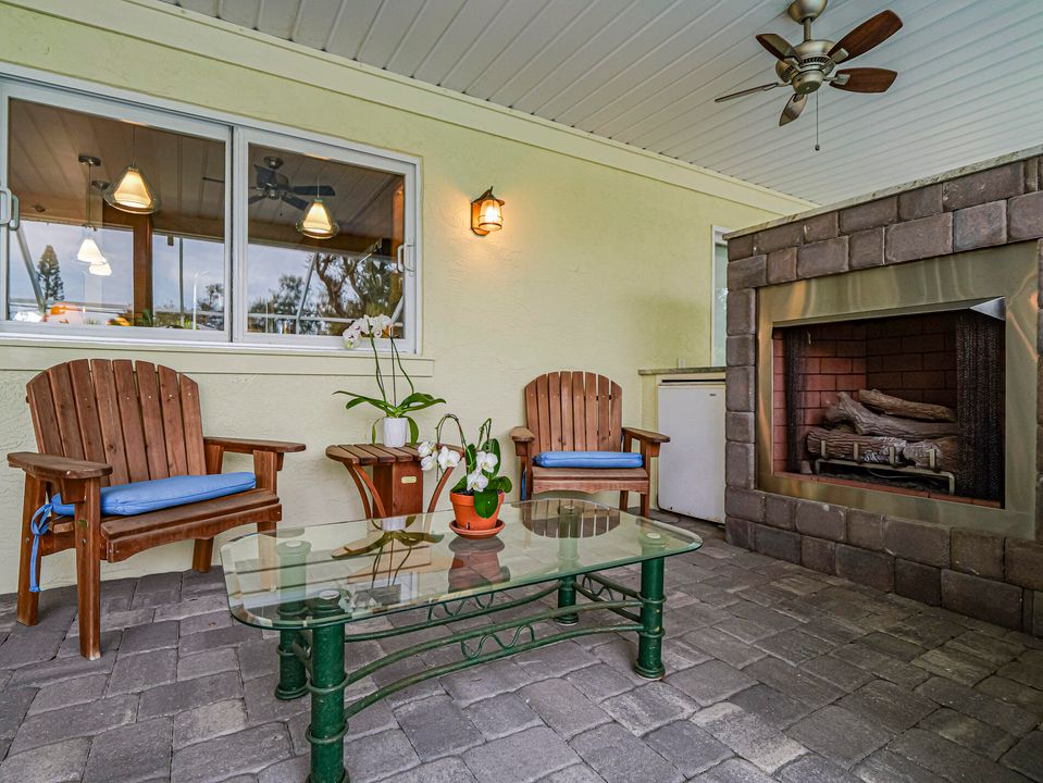 На продажу: $1,095,000 (3 спален, 2 ванн, 1529 Квадратных фут)