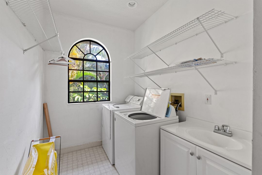 For Sale: $6,900,000 (4 beds, 3 baths, 2782 Square Feet)