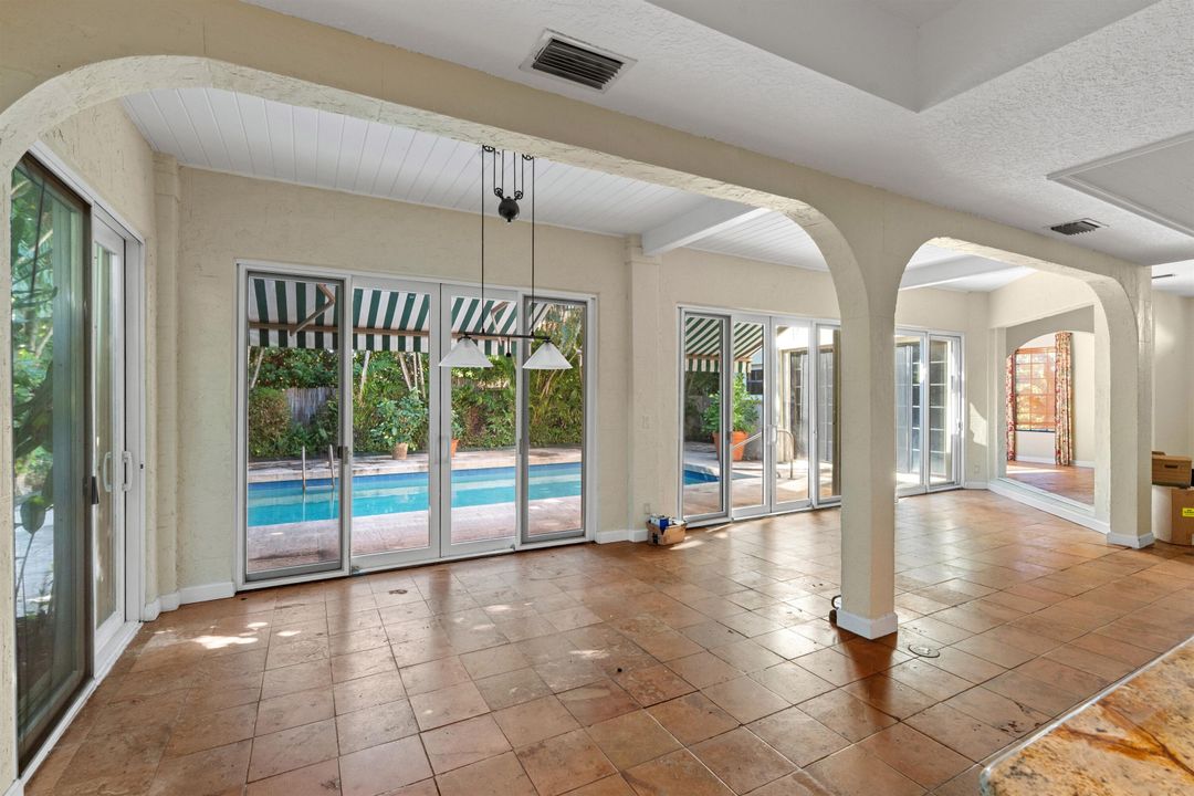 For Sale: $6,900,000 (4 beds, 3 baths, 2782 Square Feet)