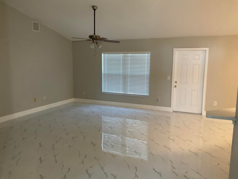 На продажу: $420,000 (4 спален, 2 ванн, 1754 Квадратных фут)