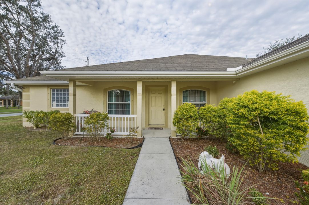 待售: $415,000 (4 贝兹, 2 浴室, 2055 平方英尺)