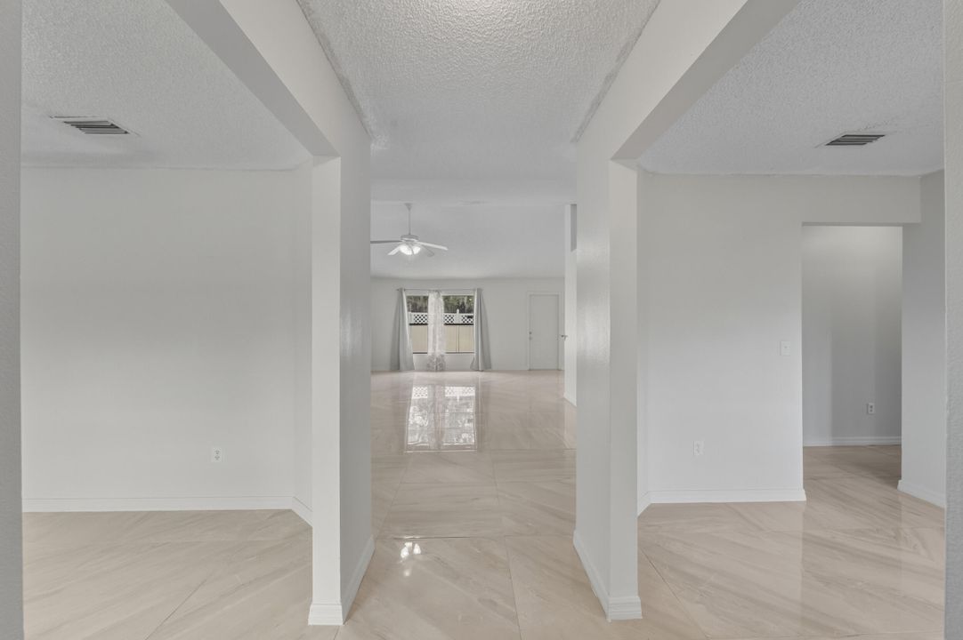 待售: $415,000 (4 贝兹, 2 浴室, 2055 平方英尺)