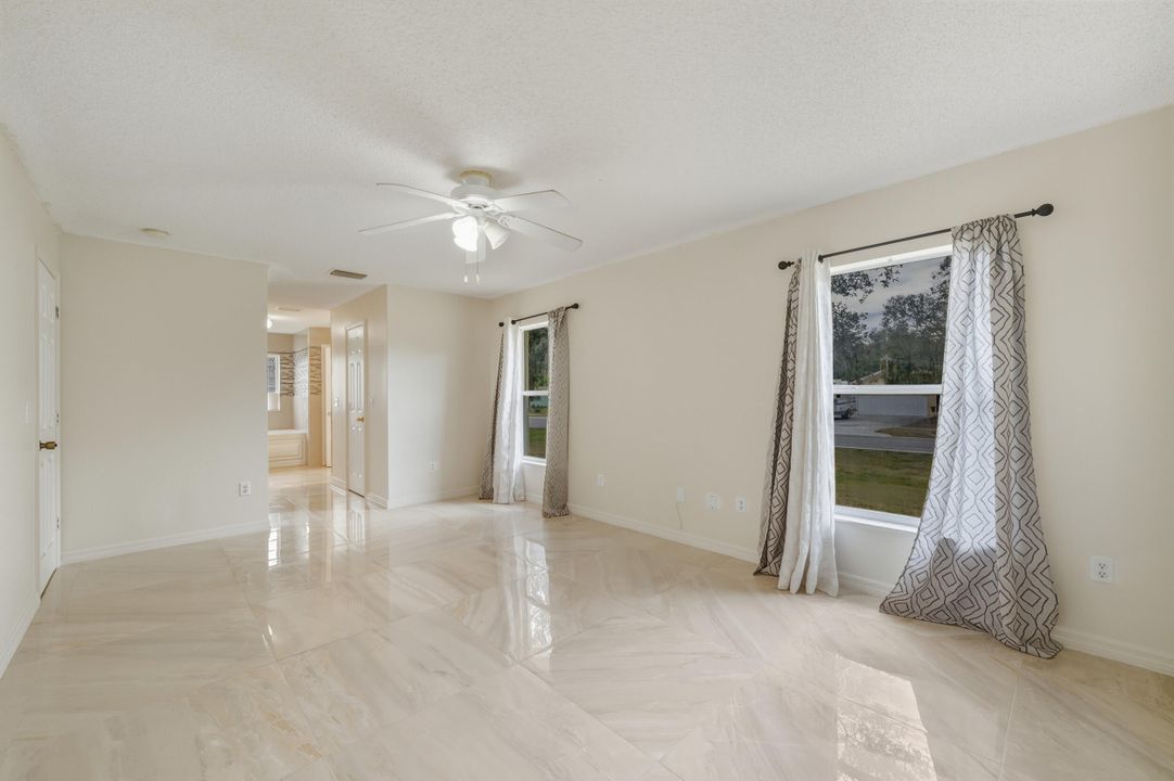 待售: $415,000 (4 贝兹, 2 浴室, 2055 平方英尺)