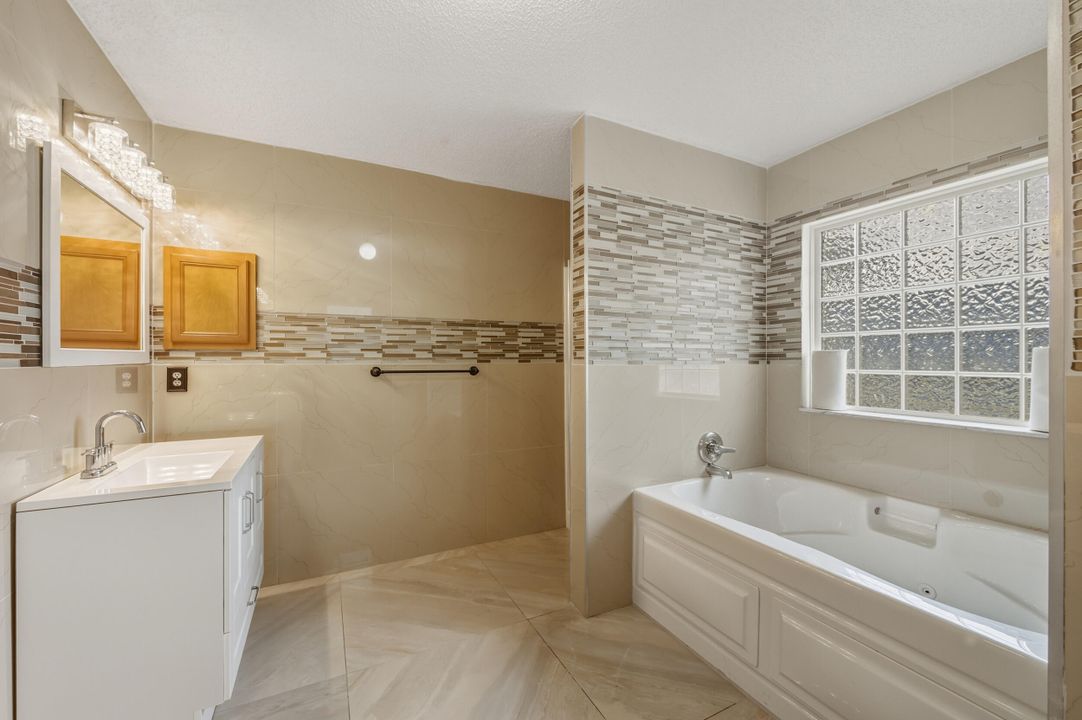 待售: $415,000 (4 贝兹, 2 浴室, 2055 平方英尺)