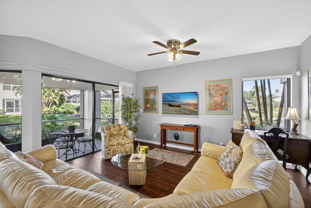 На продажу: $479,900 (2 спален, 2 ванн, 1422 Квадратных фут)