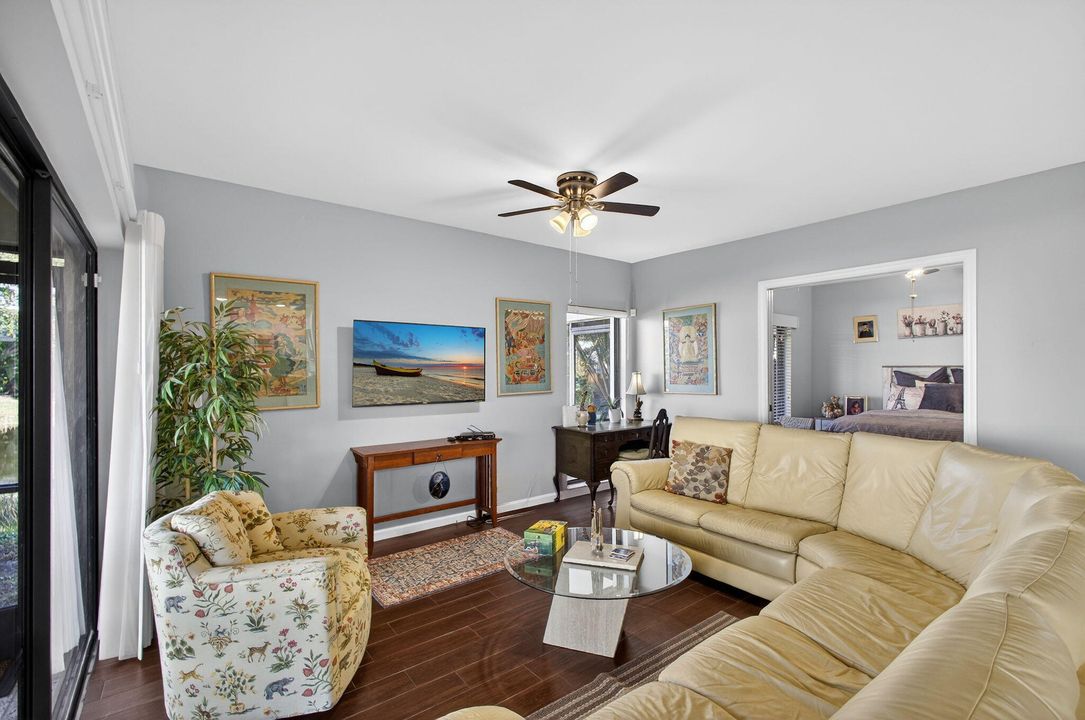 На продажу: $479,900 (2 спален, 2 ванн, 1422 Квадратных фут)