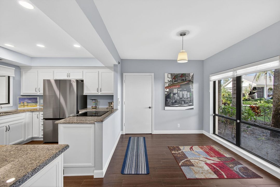 На продажу: $479,900 (2 спален, 2 ванн, 1422 Квадратных фут)