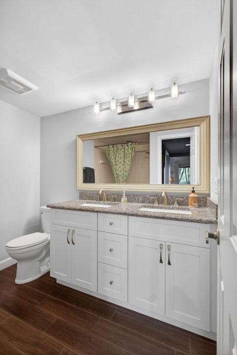 На продажу: $479,900 (2 спален, 2 ванн, 1422 Квадратных фут)