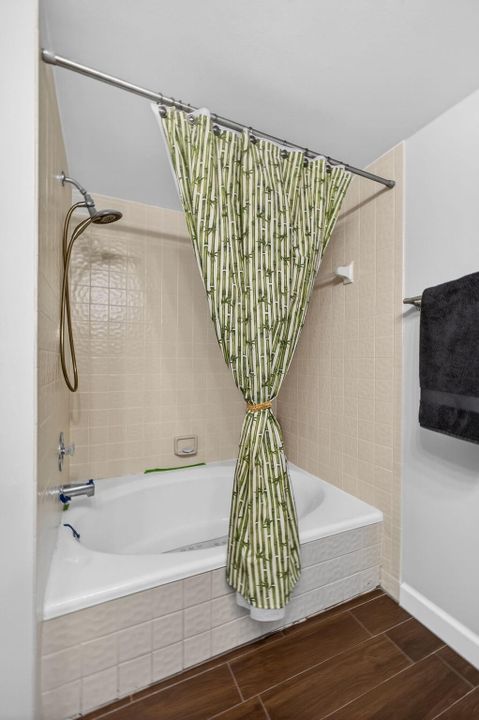 На продажу: $479,900 (2 спален, 2 ванн, 1422 Квадратных фут)