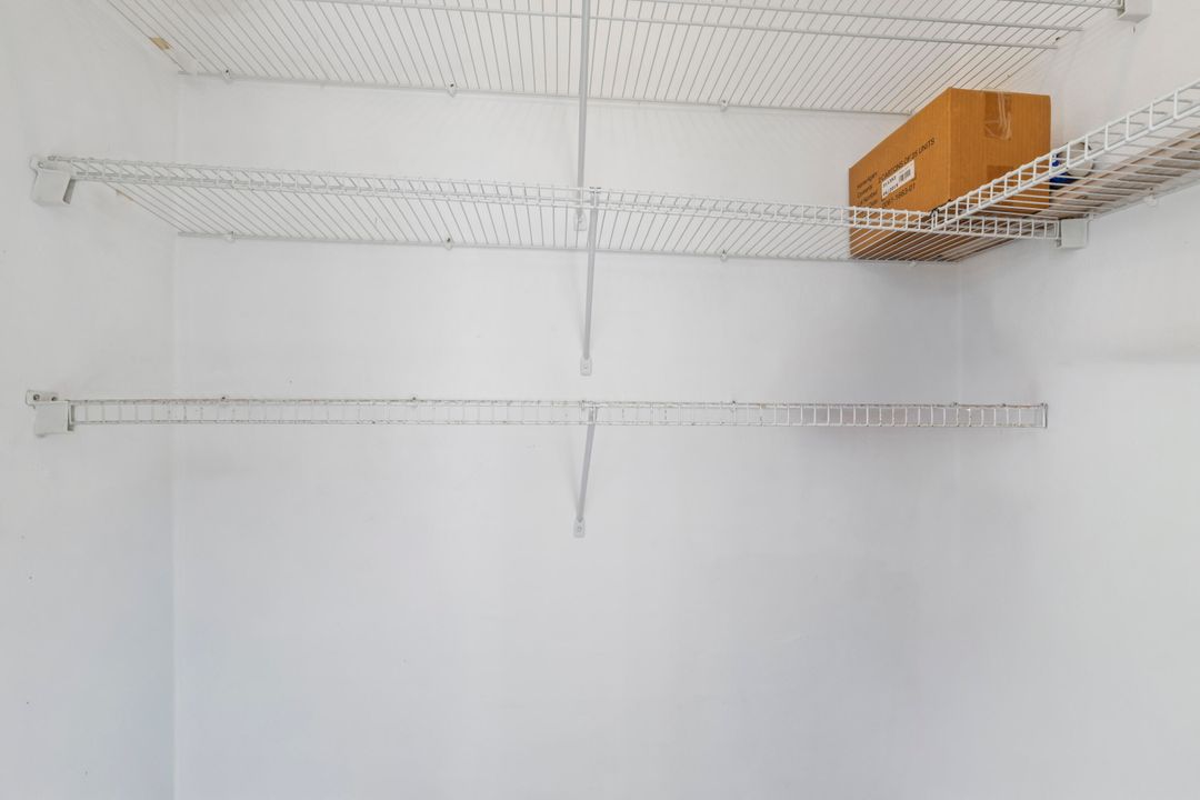 待售: $97,000 (1 贝兹, 1 浴室, 611 平方英尺)