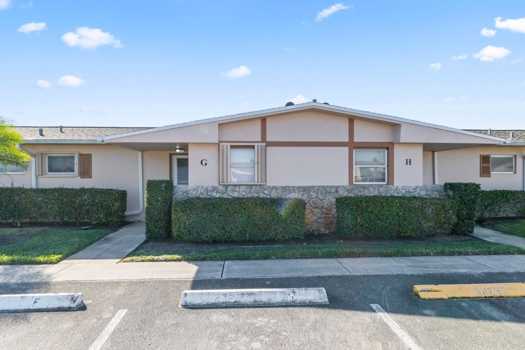 待售: $97,000 (1 贝兹, 1 浴室, 611 平方英尺)