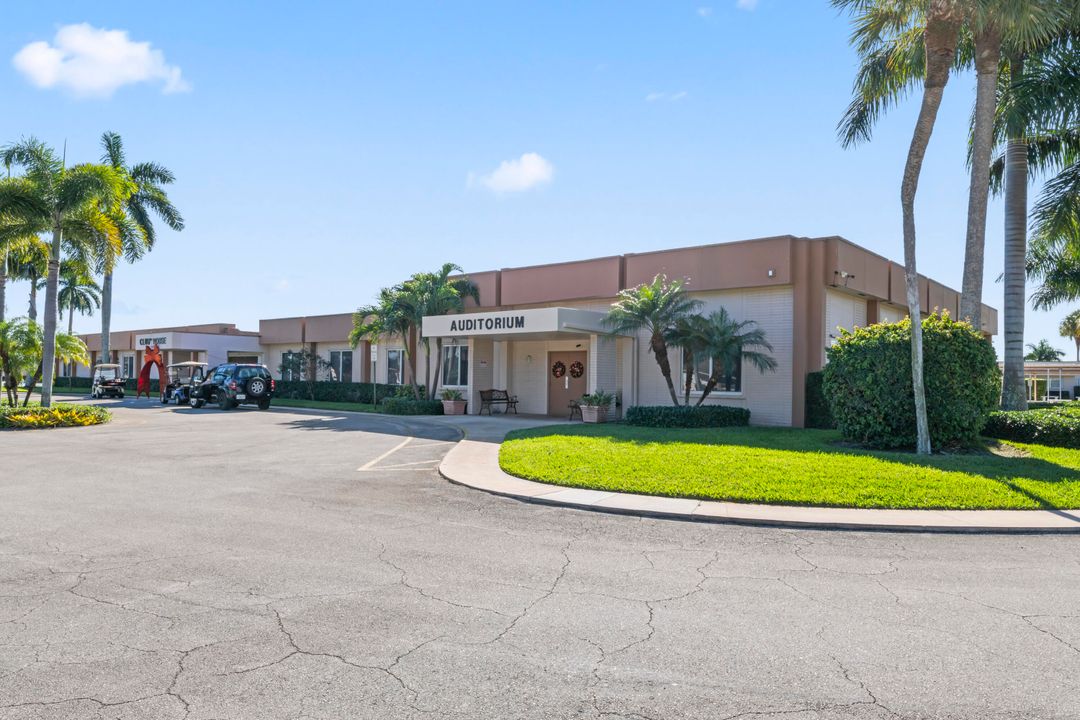 待售: $97,000 (1 贝兹, 1 浴室, 611 平方英尺)