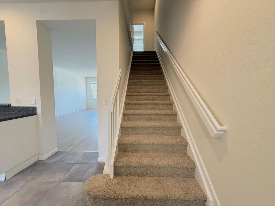 For Rent: $2,450 (2 beds, 2 baths, 1862 Square Feet)