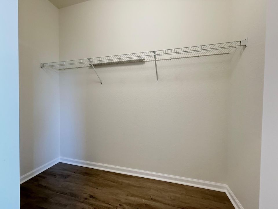 For Rent: $2,450 (2 beds, 2 baths, 1862 Square Feet)