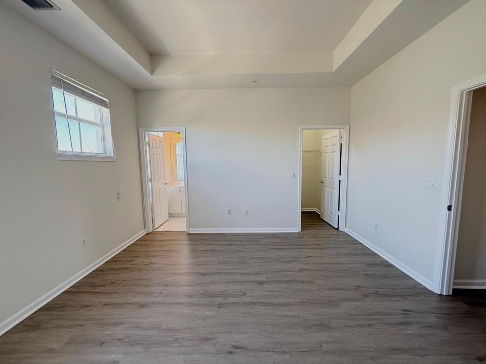 For Rent: $2,450 (2 beds, 2 baths, 1862 Square Feet)