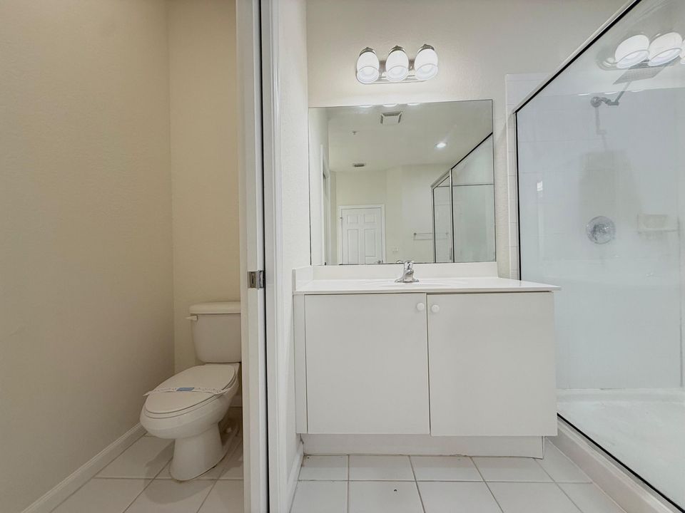 For Rent: $2,450 (2 beds, 2 baths, 1862 Square Feet)