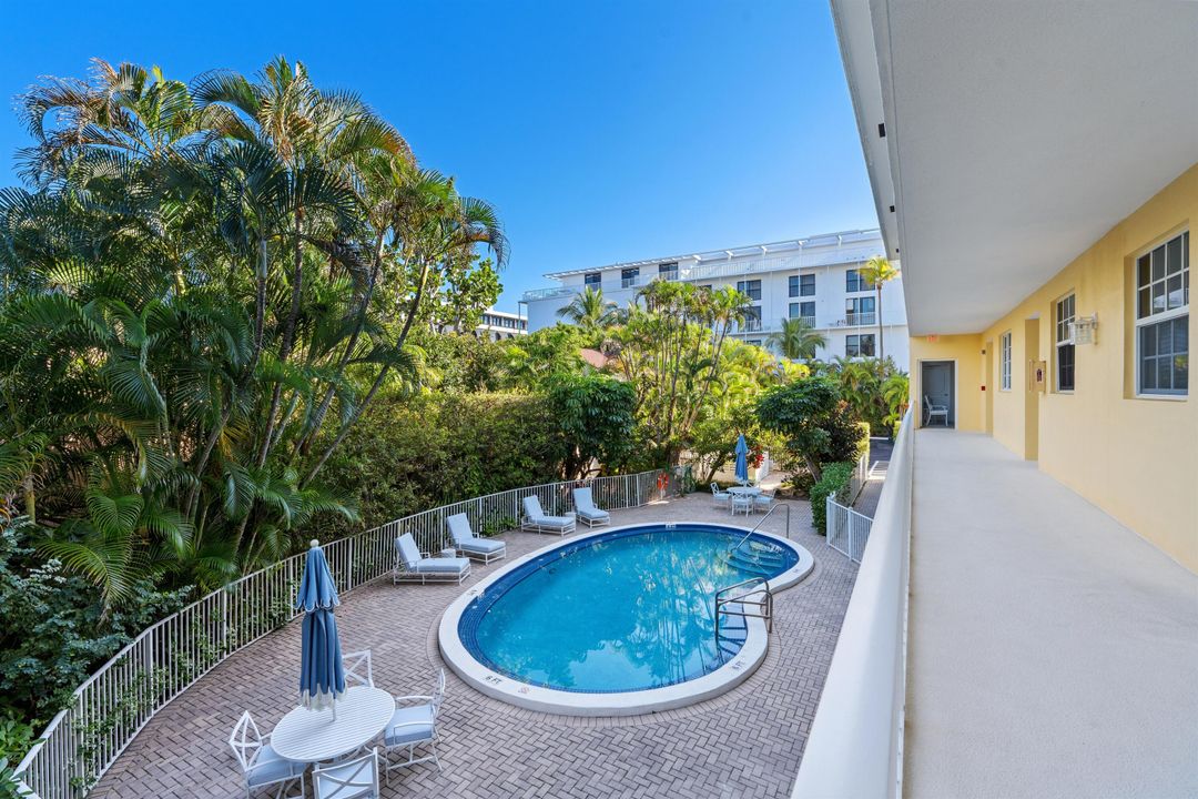 For Sale: $2,200,000 (2 beds, 2 baths, 1426 Square Feet)