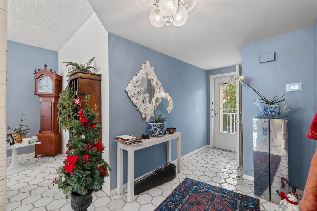 For Sale: $2,200,000 (2 beds, 2 baths, 1426 Square Feet)