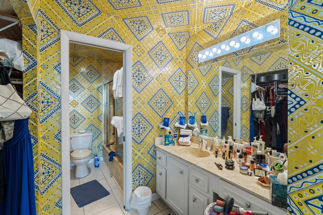 For Sale: $2,200,000 (2 beds, 2 baths, 1426 Square Feet)