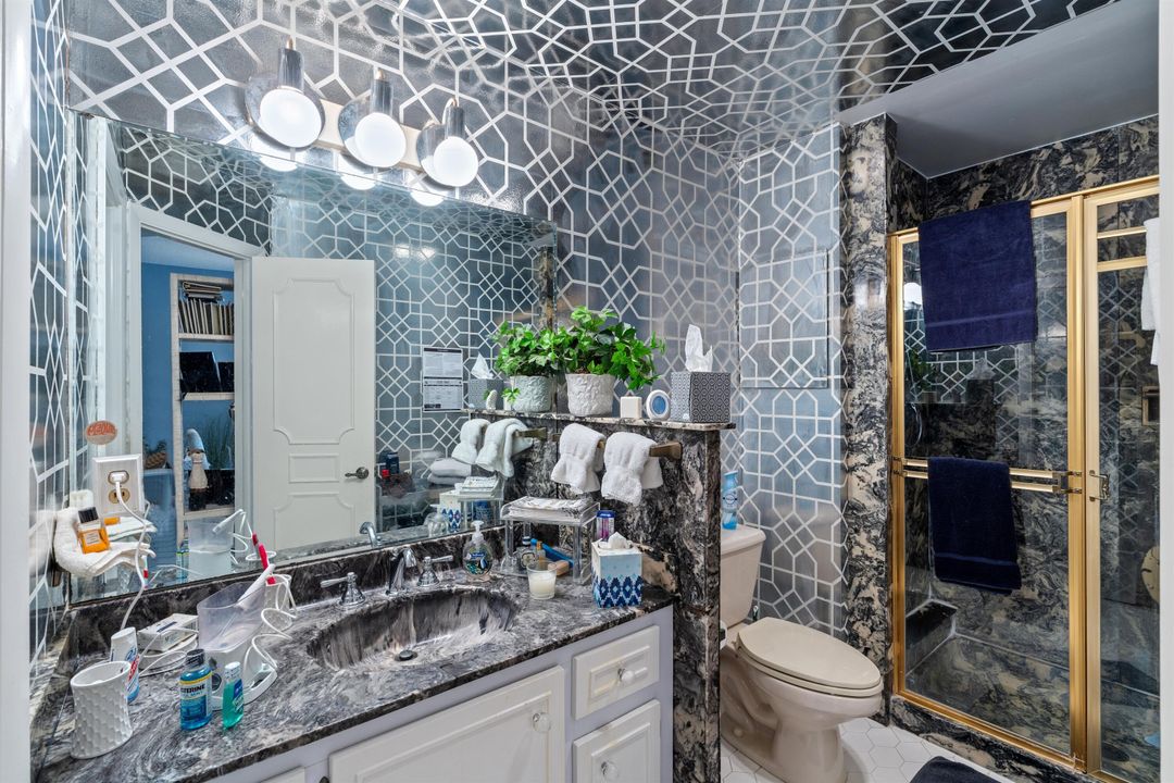 For Sale: $2,200,000 (2 beds, 2 baths, 1426 Square Feet)