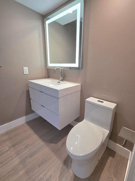 На продажу: $749,900 (3 спален, 2 ванн, 2003 Квадратных фут)